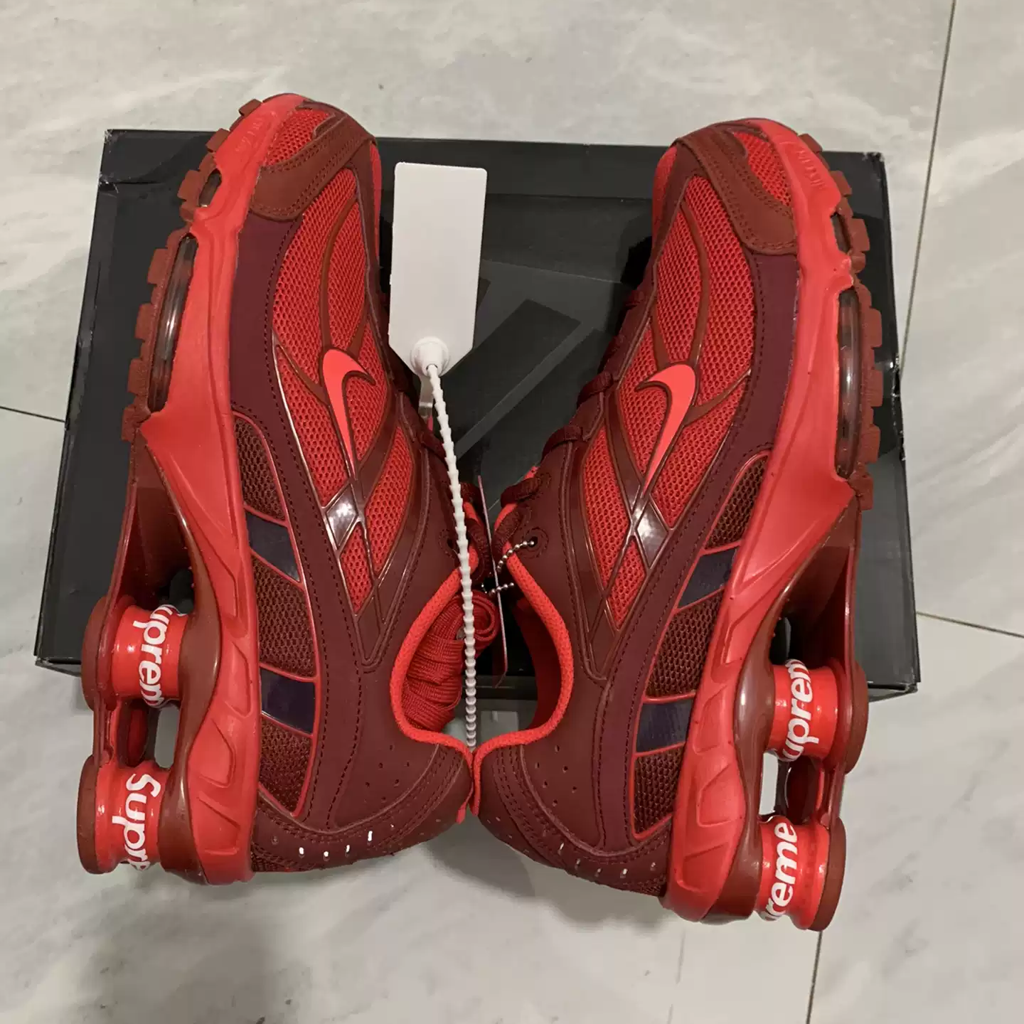 哥们玩的就是西海岸❓Supreme X Nike Shox Nova联名实物曝光❗❗