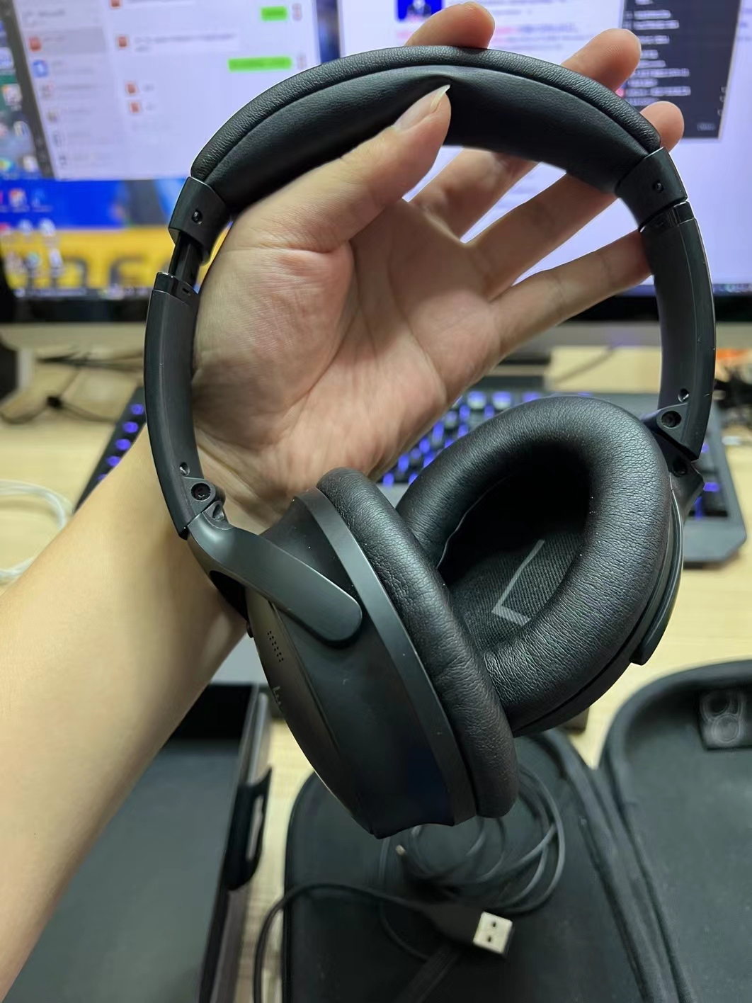 出差可以不带行李箱，但不能不带这款耳机