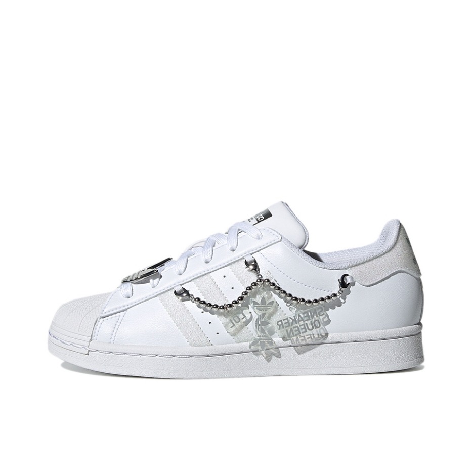 推荐商品：【宋雨琦同款】 adidas Originals Superstar 板鞋 轻便贝壳头薄底舒适百搭耐磨复古 白色/链子