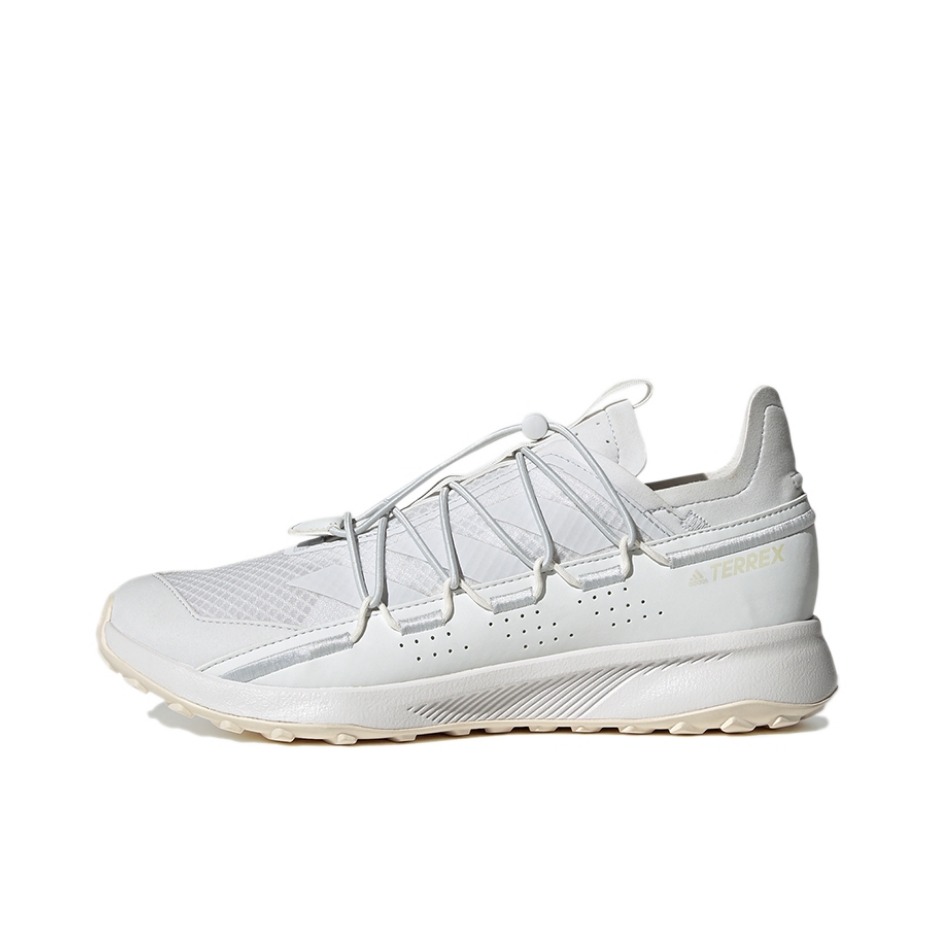 推荐商品：adidas Terrex Voyager 21 减震防滑 耐磨舒适 轻便透气 户外鞋徒步鞋 白/灰蓝