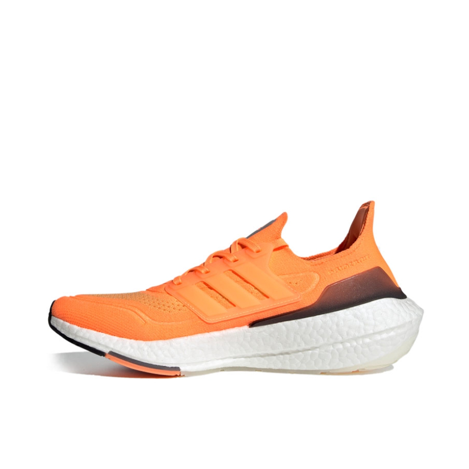 推荐商品：adidas UltraBoost 21 跑鞋 经典透气缓震织物防滑支撑防水马拉松抗扭转回弹圆头 橙色/黑色