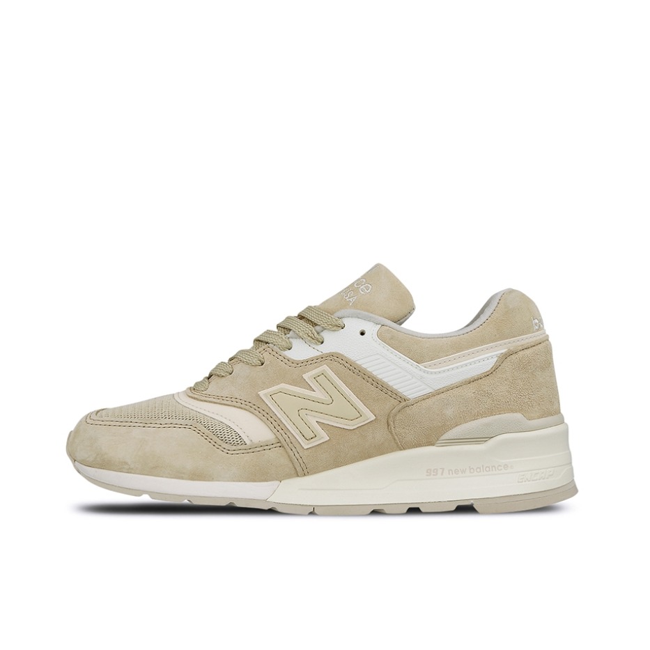 推荐商品：New Balance 997 时尚复古 防滑耐磨 透气舒适 运动休闲鞋 米白