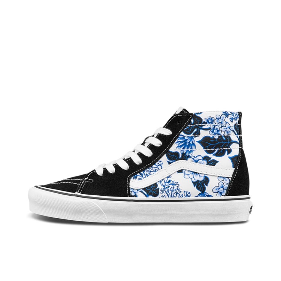 推荐商品：Vans/范斯 SK8-Hi 板鞋 潮流经典拼接复古街头厚底  黑色/蓝色花朵
