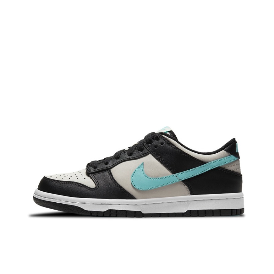 推荐商品：Nike Dunk 板鞋 经典复古百搭 大童/蒂芙尼