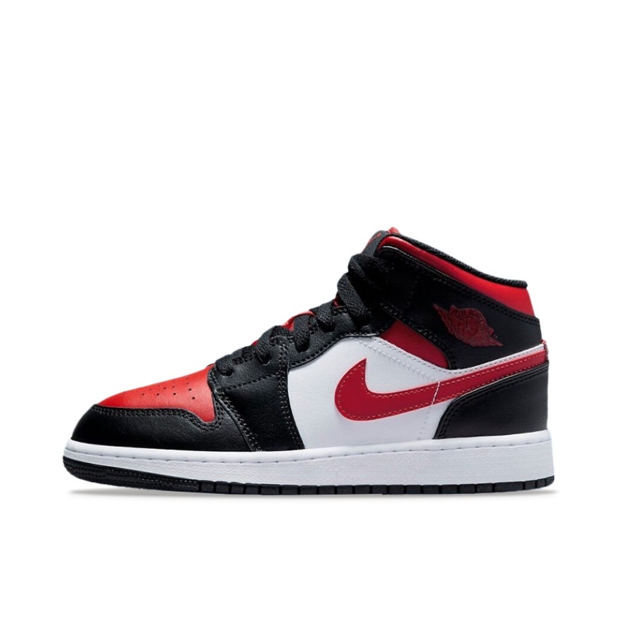 推荐商品：Air Jordan 1 板鞋 运动休闲鞋 复古潮流支撑合成革 黑色/红色/白色