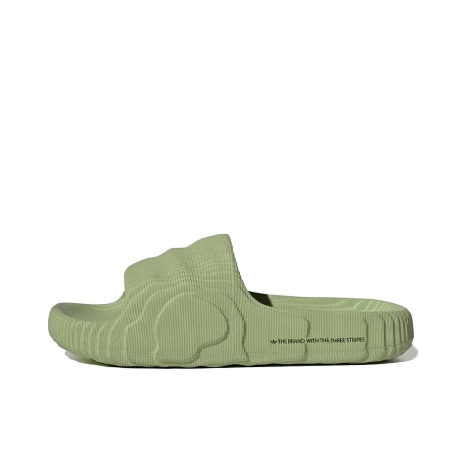 推荐商品：adidas Original Adilette 22 防滑耐磨 舒适轻便 百搭 一字 外穿 拖鞋 绿色
