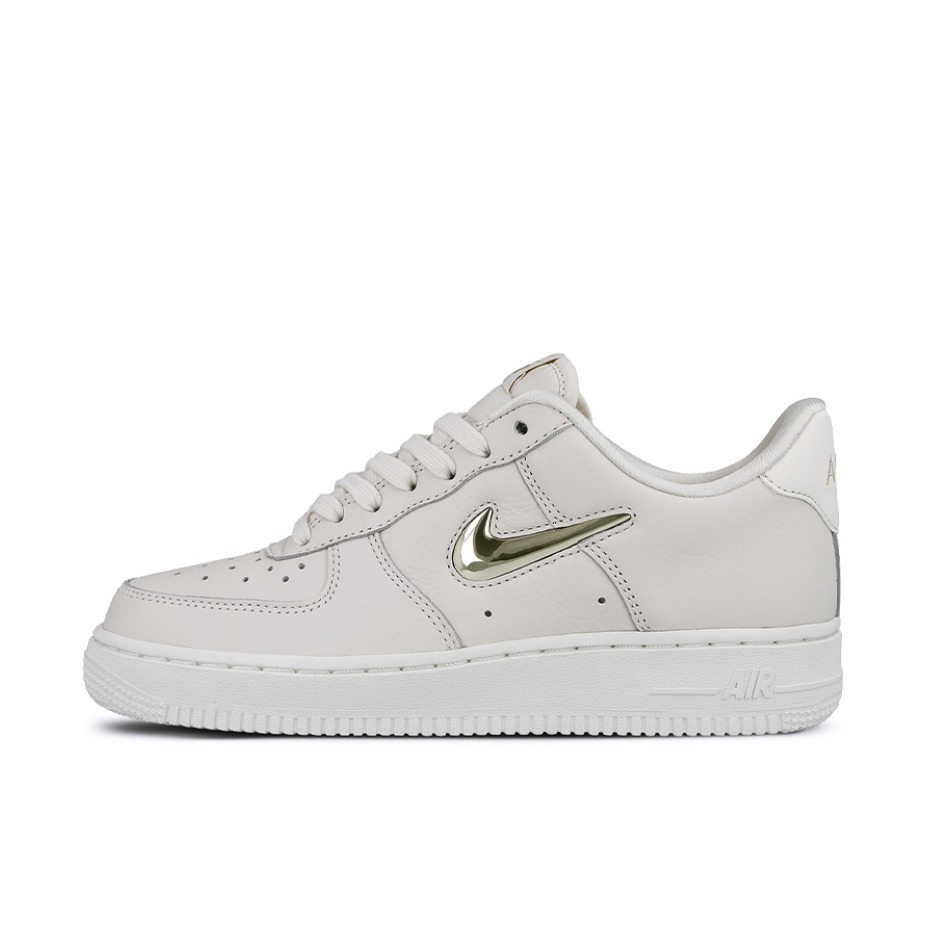 推荐商品：Nike Air Force 1 空军一号 板鞋 轻便舒适百搭耐磨防滑复古 Jewel Phantom 粉小勾