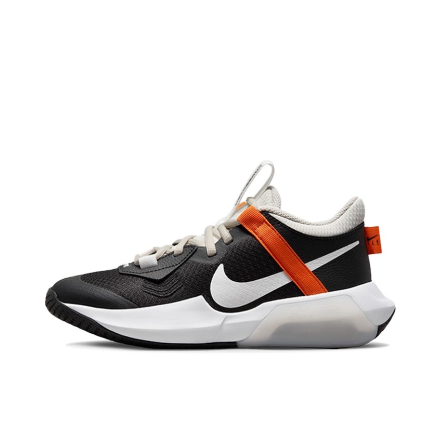 推荐商品：Nike Air Zoom Crossover 缓震 回弹 防滑耐磨 实战 篮球鞋 黑色/白色