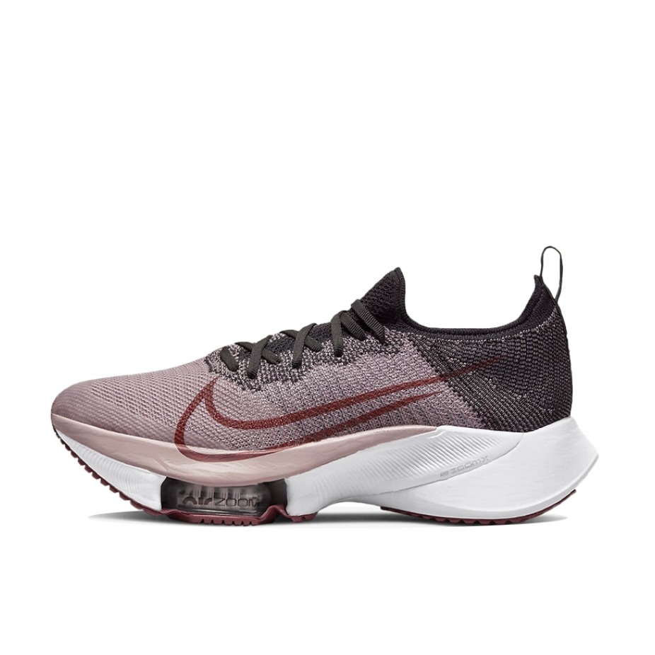 推荐商品：Nike Air Zoom Tempo NEXT% 跑鞋 全掌稳定支撑耐磨透气防滑碳板跑道耐穿 女款/黑色/红色