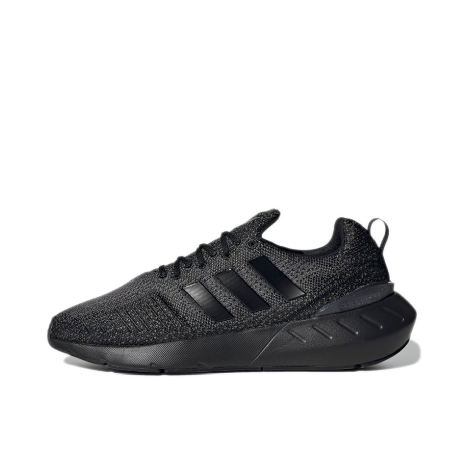 推荐商品：adidas Originals Swift Run 22 时尚经典 防滑耐磨 运动舒适 网面透气 跑鞋 黑色