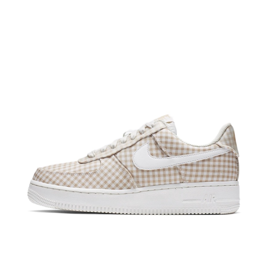 推荐商品：Nike Air Force 1 空军一号 板鞋 轻便舒适百搭耐磨防滑复古 Gingham Pack/Beige 低帮/米褐格子