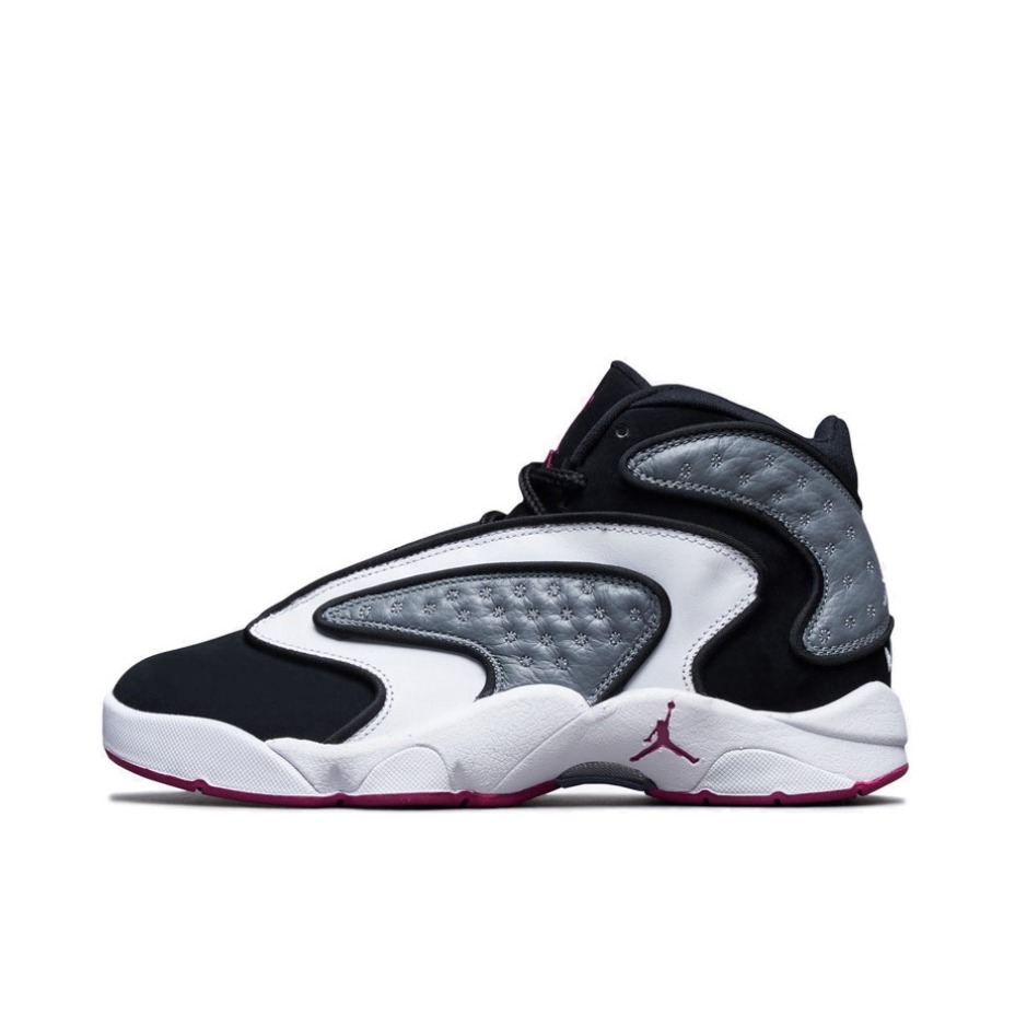 推荐商品：Jordan Jumpman OG 篮球鞋 实战训练缓震防滑耐磨复古支撑平衡 GS/黑/白/紫红