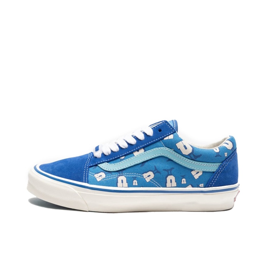 推荐商品：Vans/范斯 Old Skool 滑板鞋 板鞋 轻便防滑复古舒适经典 UNDEFEATED联名/蓝色