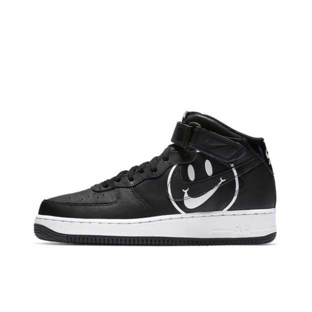 推荐商品：Nike Air Force 1 空军一号 板鞋 轻便舒适百搭耐磨防滑复古 Mid Have a Nike Day Black 黑色/笑脸