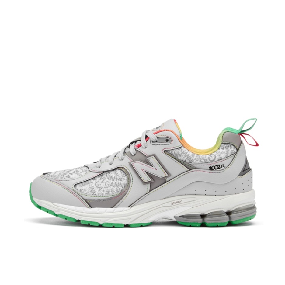 推荐商品：New Balance 2002R 跑鞋 缓震防滑耐磨透气复古拼接防水气垫慢跑支撑 Ganni联名/灰色/绿色