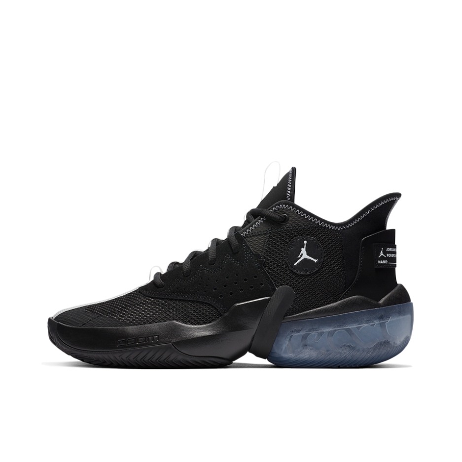 推荐商品：Jordan React Elevation 篮球鞋 缓震回弹防滑耐磨包裹性 国外版/黑色