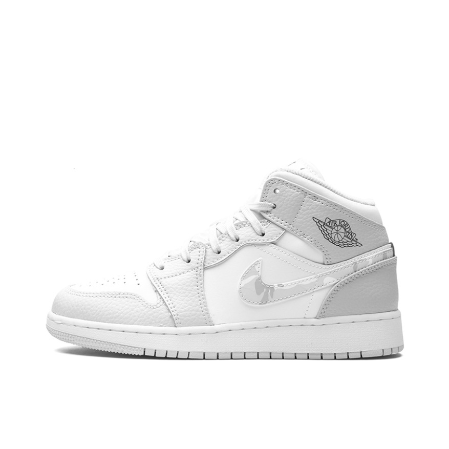 推荐商品：Air Jordan 1 板鞋 运动休闲鞋 复古潮流支撑合成革 Grey Camo 中帮/灰色/白色