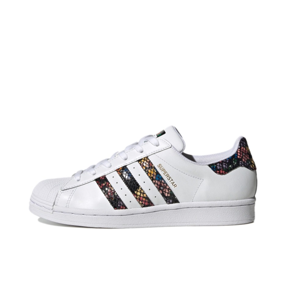 推荐商品：【宋雨琦同款】 adidas Originals Superstar 板鞋 轻便贝壳头薄底舒适百搭耐磨复古 涂鸦网格/白色/白黑红