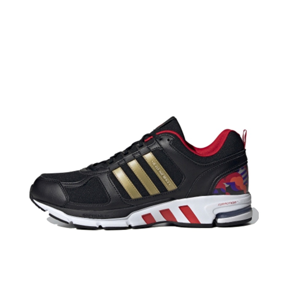 推荐商品：adidas Equipment 10 跑鞋 防滑耐磨网面透气缓震回弹织物合成革碳板气垫防水轻运动 黑色/金色/红色