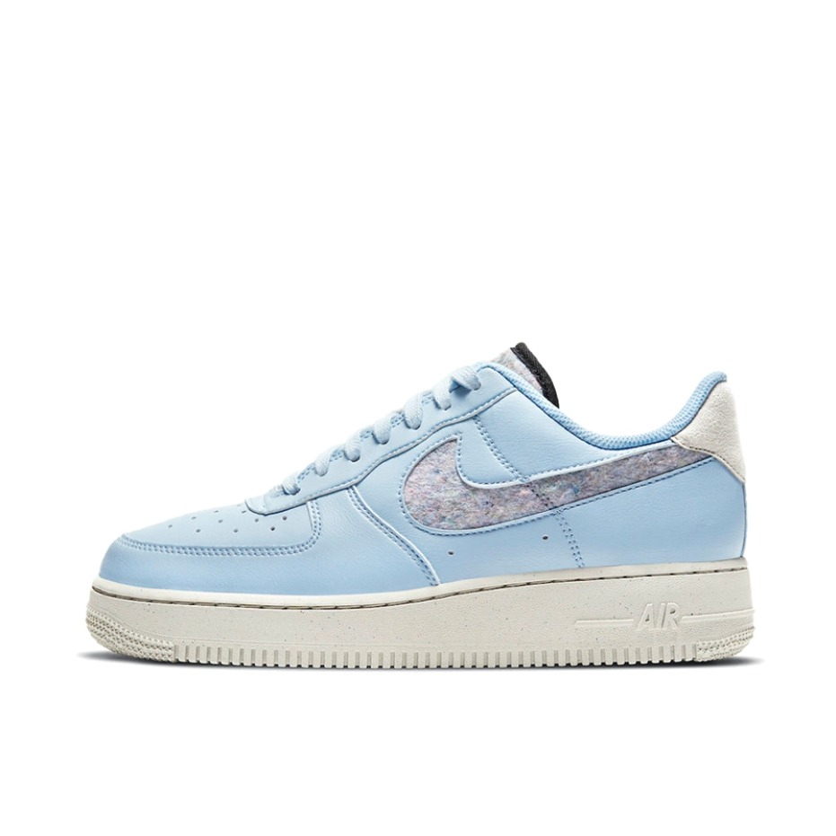 推荐商品：Nike Air Force 1 空军一号 板鞋 轻便舒适百搭耐磨防滑复古 Light Armory Blue 低帮/天蓝/羊毛