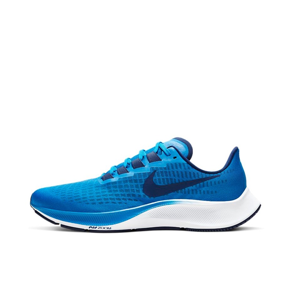 推荐商品：Nike Air Zoom Pegasus 37 飞马 跑鞋 气垫舒适耐磨轻便透气织物缓震减震防滑防水合成革圆头 蓝色/黑色/白色