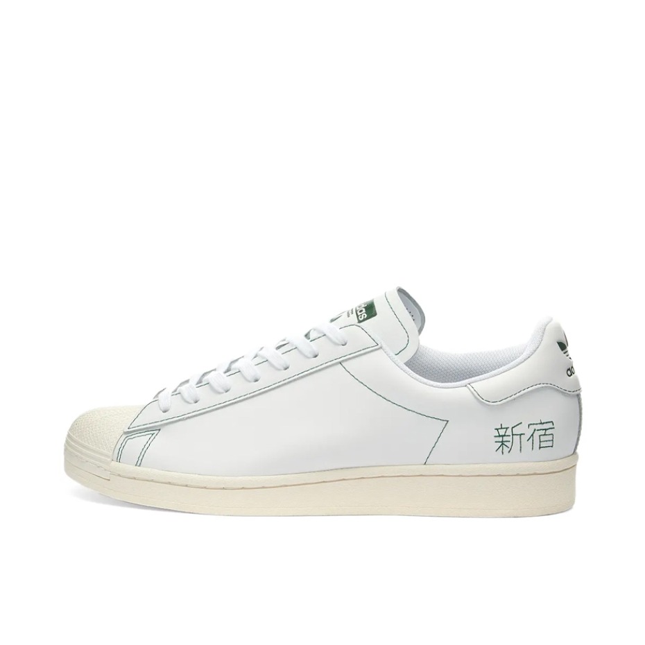 推荐商品：【宋雨琦同款】 adidas Originals Superstar 板鞋 轻便贝壳头薄底舒适百搭耐磨复古 东京限定/白/绣花
