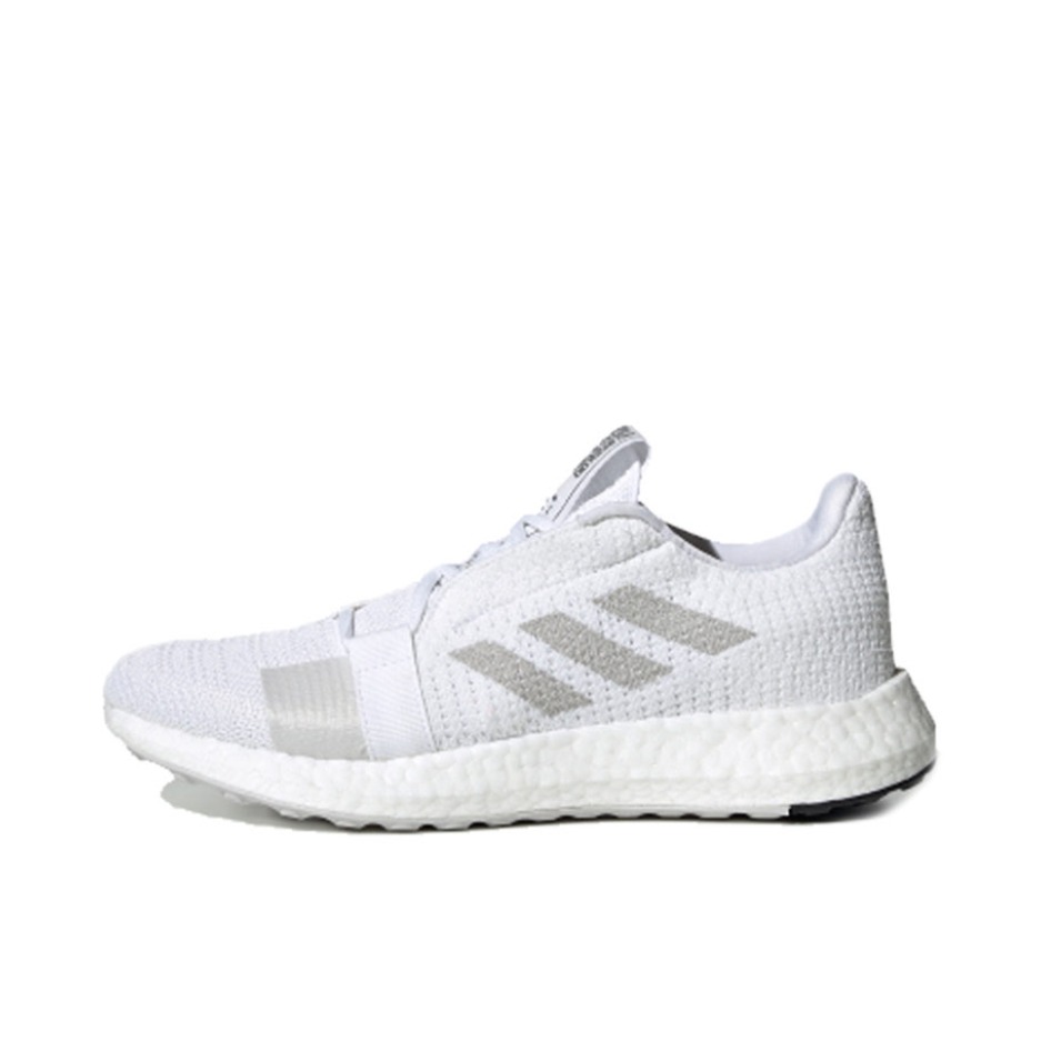 推荐商品：adidas SenseBoost Go 跑鞋 防滑耐磨透气织物减震轻运动圆头 White/LightGray 女款/白色