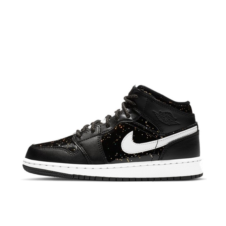 推荐商品：Air Jordan 1 板鞋 运动休闲鞋 复古潮流支撑合成革 Black Glitter 中帮/GS/黑色/白色/亮片