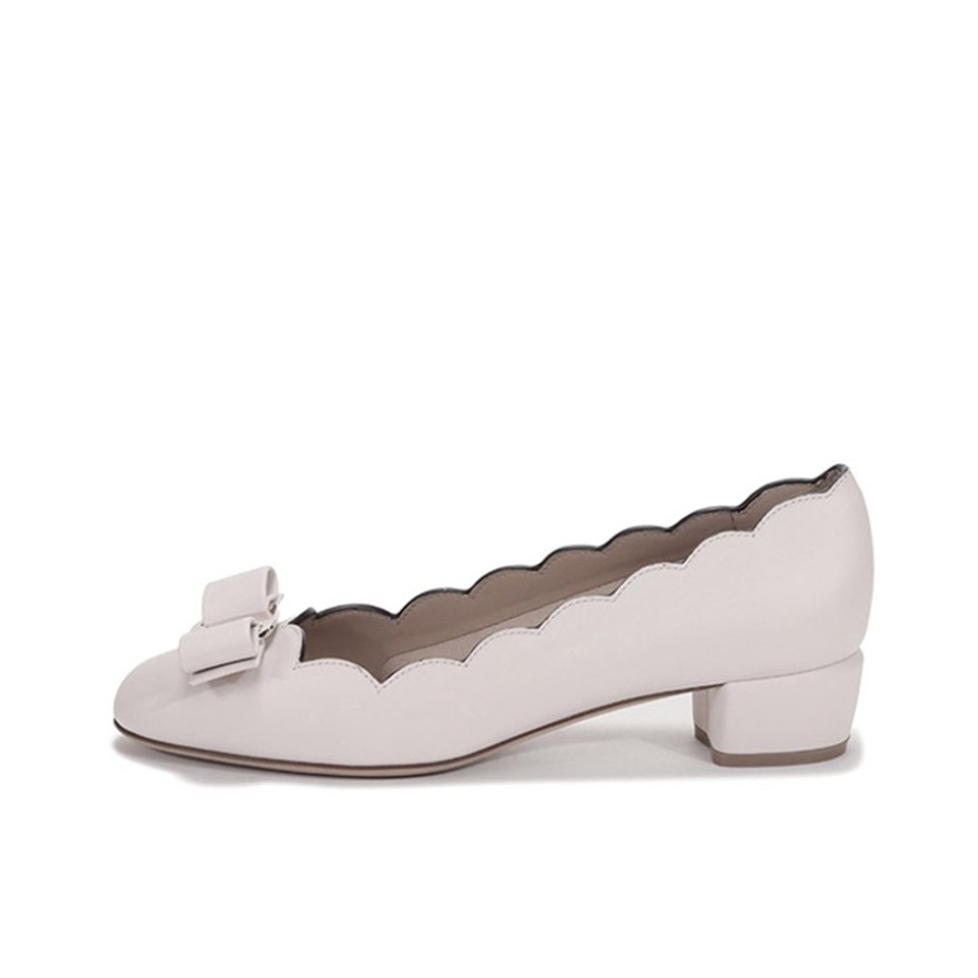 Salvatore Ferragamo 牛皮蝴蝶结粗跟浅口 皮鞋 0733819
