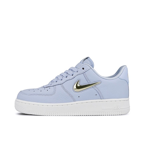 推荐商品：Nike Air Force 1 空军一号 板鞋 轻便舒适百搭耐磨防滑复古 Jewel Royal Tint 紫小勾