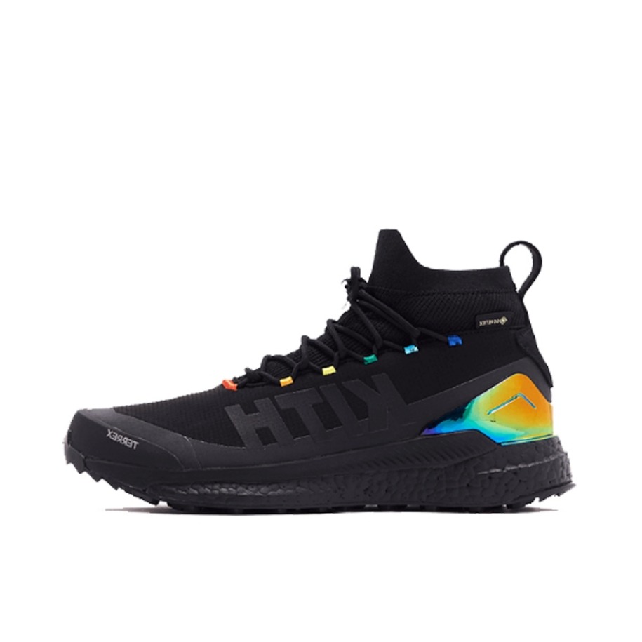 推荐商品：adidas adidas ANYLANDER CLIMAWARM 防水 轻便 透气 徒步鞋 联名/黑