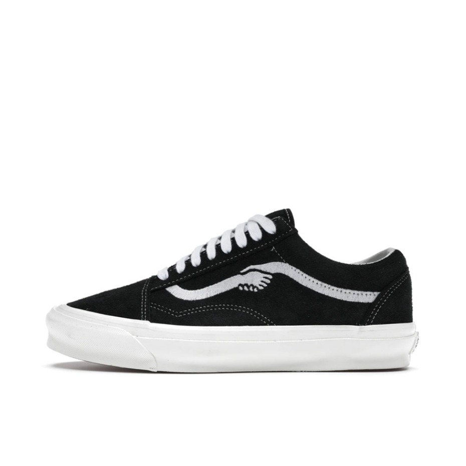推荐商品：Vans/范斯 Old Skool 滑板鞋 板鞋 轻便防滑复古舒适经典 Notre联名/黑色/白色