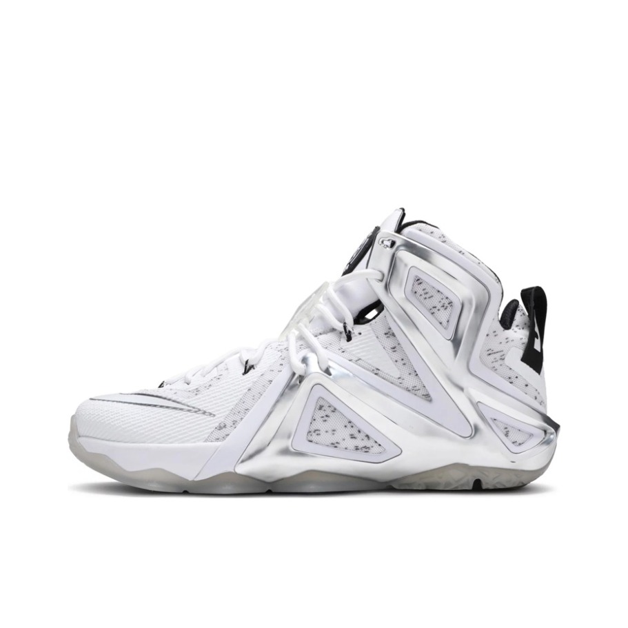推荐商品：Nike Zoom LeBron 12 詹姆斯 防滑耐磨 缓震支撑 实战 织物 圆头 舒适百搭 中帮 篮球鞋 Pigalle Pigalle联名/白色/银色