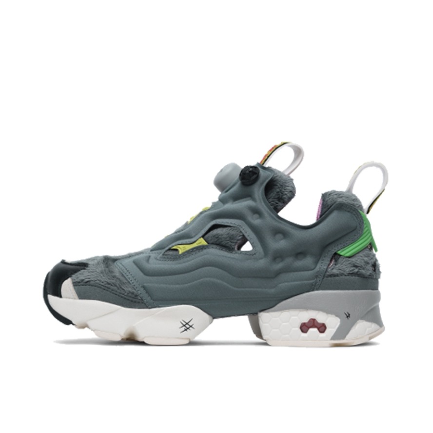 推荐商品：Reebok/锐步 Insta Pump Fury SMG 运动休闲鞋 舒适防滑耐磨减震回弹织物脚蹬合成革网布拼接圆头复古 Tom联名/灰白