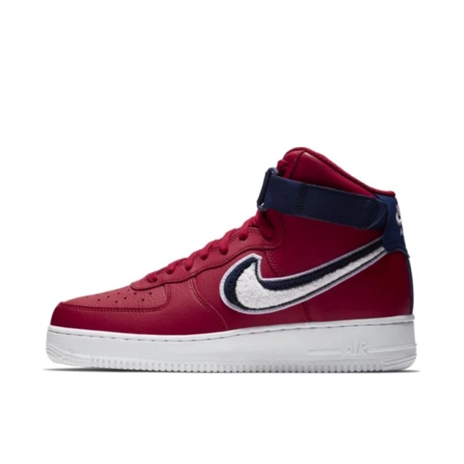 推荐商品：Nike Air Force 1 空军一号 板鞋 轻便舒适百搭耐磨防滑复古 High Chenille Swoosh Red White Blue 红白3D钩