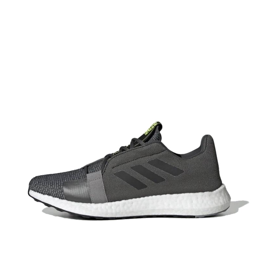 推荐商品：adidas SenseBoost Go 跑鞋 防滑耐磨透气织物减震轻运动圆头 Grey/Black 灰黑