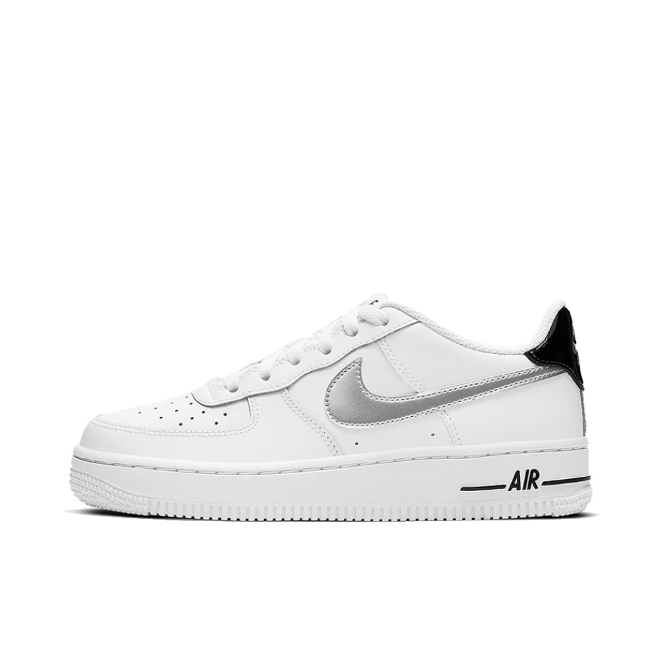 推荐商品：Nike Air Force 1 空军一号 板鞋 轻便舒适百搭耐磨防滑复古 白银黑