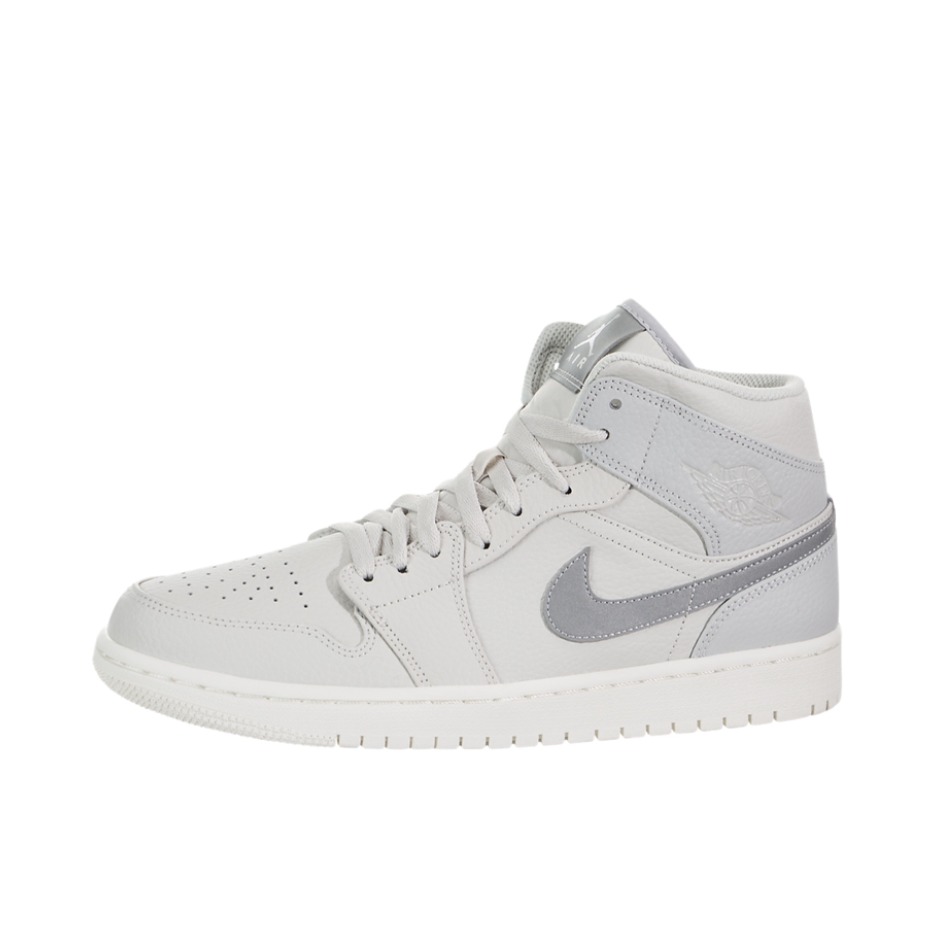 推荐商品：Air Jordan 1 板鞋 运动休闲鞋 复古潮流支撑合成革 Mid SE 中帮/3M灰白