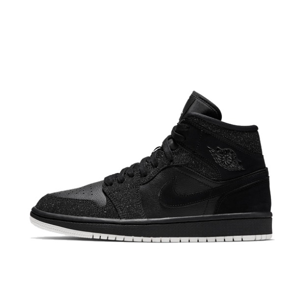 推荐商品：Air Jordan 1 板鞋 运动休闲鞋 复古潮流支撑合成革 Black Glitter 中帮/闪光磨砂