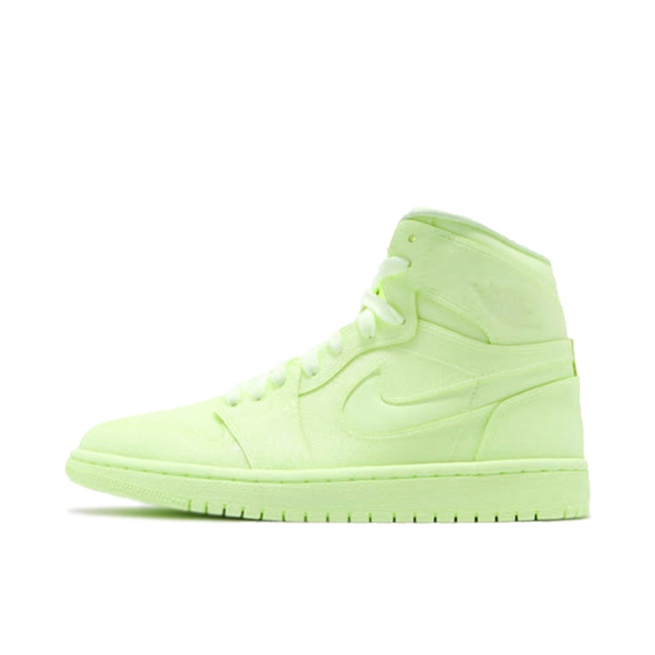 推荐商品：Air Jordan 1 板鞋 运动休闲鞋 复古潮流支撑合成革 Barely Volt 高帮/荧光绿
