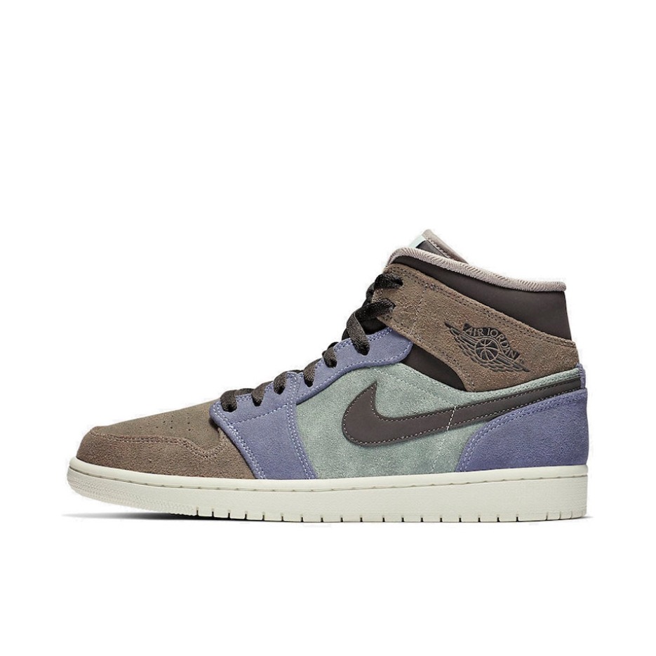 推荐商品：Air Jordan 1 板鞋 运动休闲鞋 复古潮流支撑合成革 Mid Suede Grey/Blue 中帮/魔芋