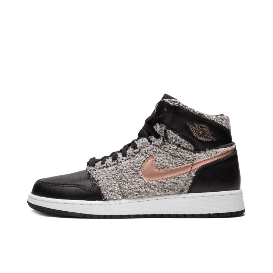推荐商品：Air Jordan 1 板鞋 运动休闲鞋 复古潮流支撑合成革 Black/Mtlc Red Bronze White 高帮/羊毛