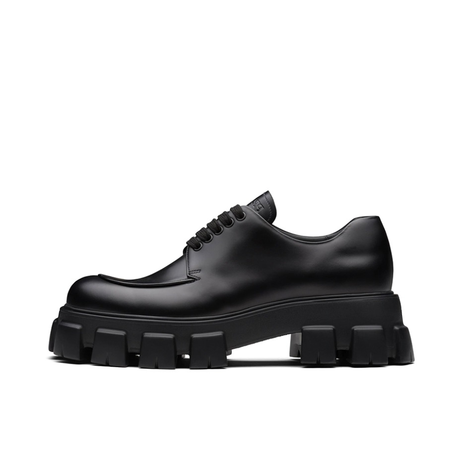 推荐商品：Prada Monolith 亮面皮革 舒适轻便 休闲时尚 皮鞋 2EE356_B4L_F0002 亮黑色