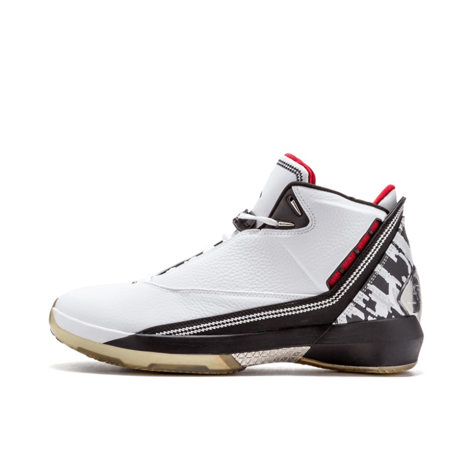 推荐商品：Air Jordan 22 篮球鞋 复古舒适高帮 White Varisty Red 白黑