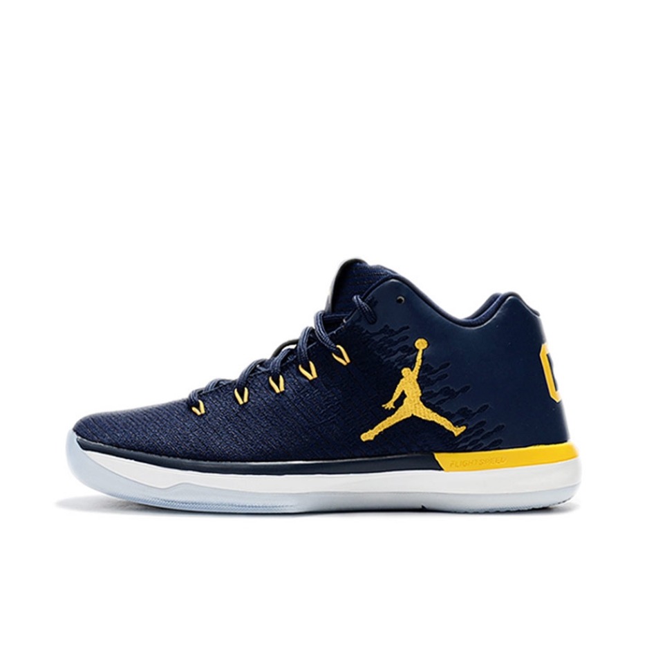 推荐商品：Air Jordan 31 篮球鞋 全掌zoom air缓震支撑防滑耐磨实战 Low Michigan 密歇根大学PELow