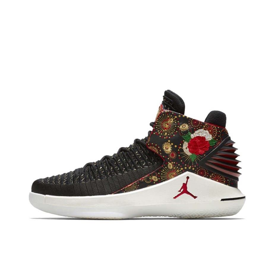 推荐商品：Air Jordan 32 篮球鞋 zoom air缓震支撑飞线实战防滑 Chinese New Year 新年烟花