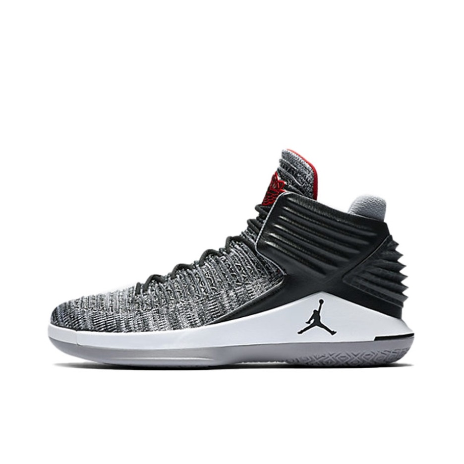 推荐商品：Air Jordan 32 篮球鞋 zoom air缓震支撑飞线实战防滑 Black Cement 黑水泥