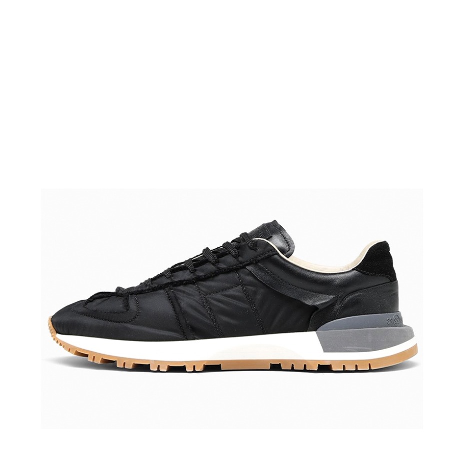 推荐商品：Maison Margiela Nylon 防滑耐磨 复古 运动休闲鞋 S58WS0213P4341H9404 黑色