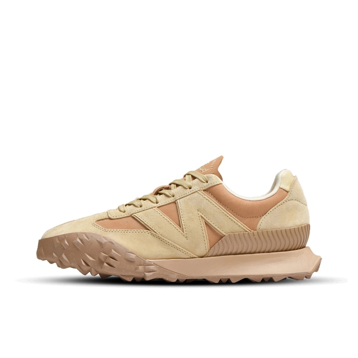 推荐商品：New Balance XC-72 织物 潮流复古 百搭拼接 舒适透气 减震 防滑耐磨 运动休闲鞋 Auralee联名/浅卡其