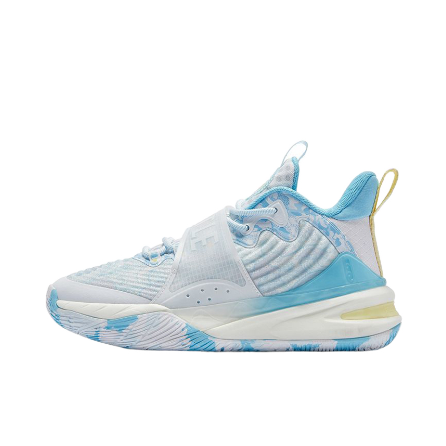 推荐商品：乔丹体育 冰刃巭Light 减震回弹 防滑耐磨 网面透气 篮球鞋 白色/晴空蓝